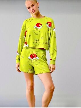 American Eagle Outfitters Lime Green Dr. Seuss Grinch Shorts & Top Set Size S